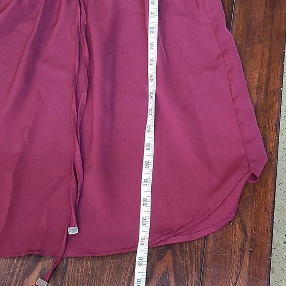 🦋 Dynamite Long Sleeve Dress - Picture 8 of 9